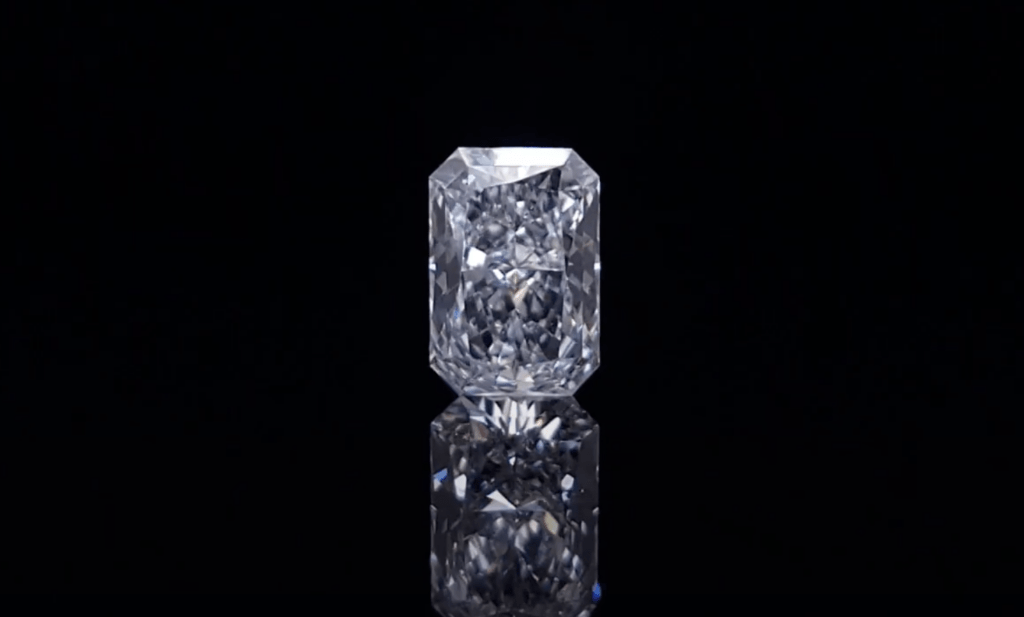 Diamant de laboratoire taille radiant 1,04 ct couleur E pureté VS1 