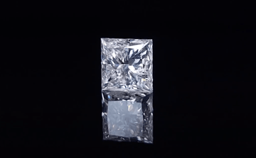 Princess cut lab-grown diamond 2.01 F color VS1 clarity