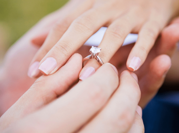 WHY YOU SHOULD BUY LAB-GROWN DIAMOND ENGAGEMENT RINGS