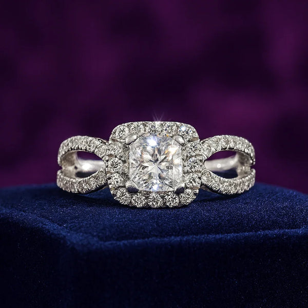 1.03 Carat (ctw)Cushion cut Halo Engagement Ring in 14k White Gold