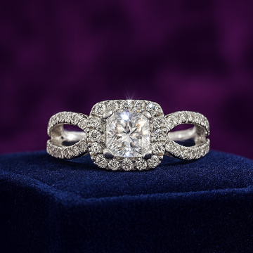 Icy halo lab-grown engagement ring 1.03 (ctw) in 14k white gold