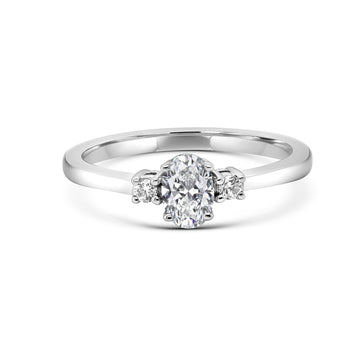 Bague trinité ronde ovale 14 carats avec diamants cultivés en laboratoire 0,48 (ctw) en or blanc