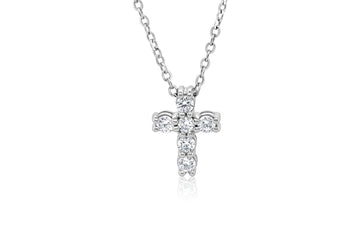 Pendentif croix traditionnel en diamants cultivés en laboratoire 0,65 (Ctw) en or 14 carats 