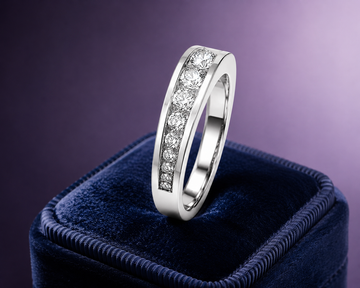 Trendy semi-eternity wedding band 1.01 (ctw) in 14k gold