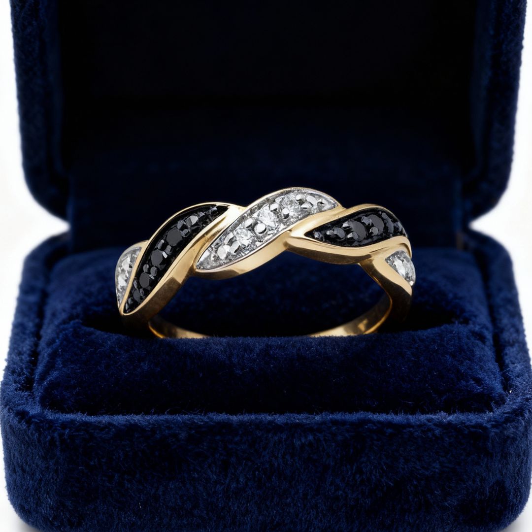 Bague féminine diamant noir et blanc or jaune 10 carats 