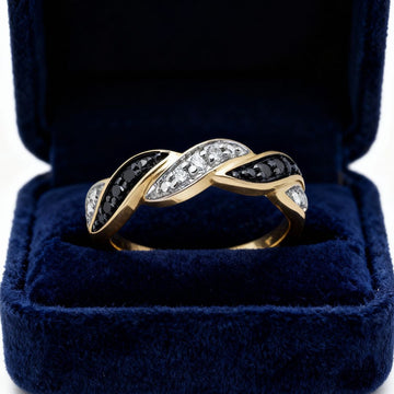 Bague féminine diamant noir et blanc or jaune 10 carats 