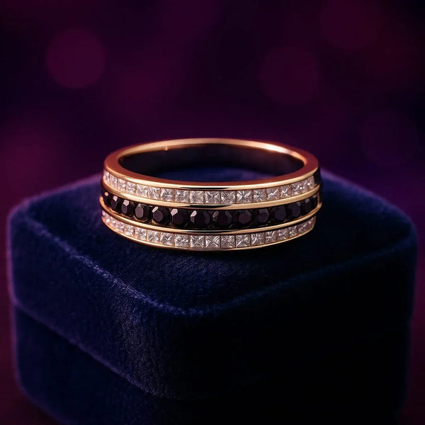 Black & white diamond Princess cut ring 1.05 (ctw)14k yellow gold
