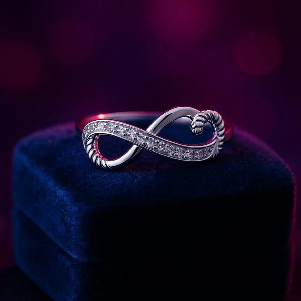 Cute infinity fashion ring in 14k white gold