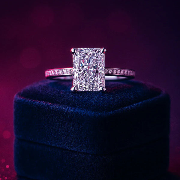 Radiant cut lab-grown solitaire diamond 3.27 (ctw) in 14k gold