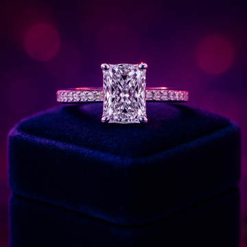 Radiant cut lab-grown solitaire diamond 2.25 (ctw) in 14k gold