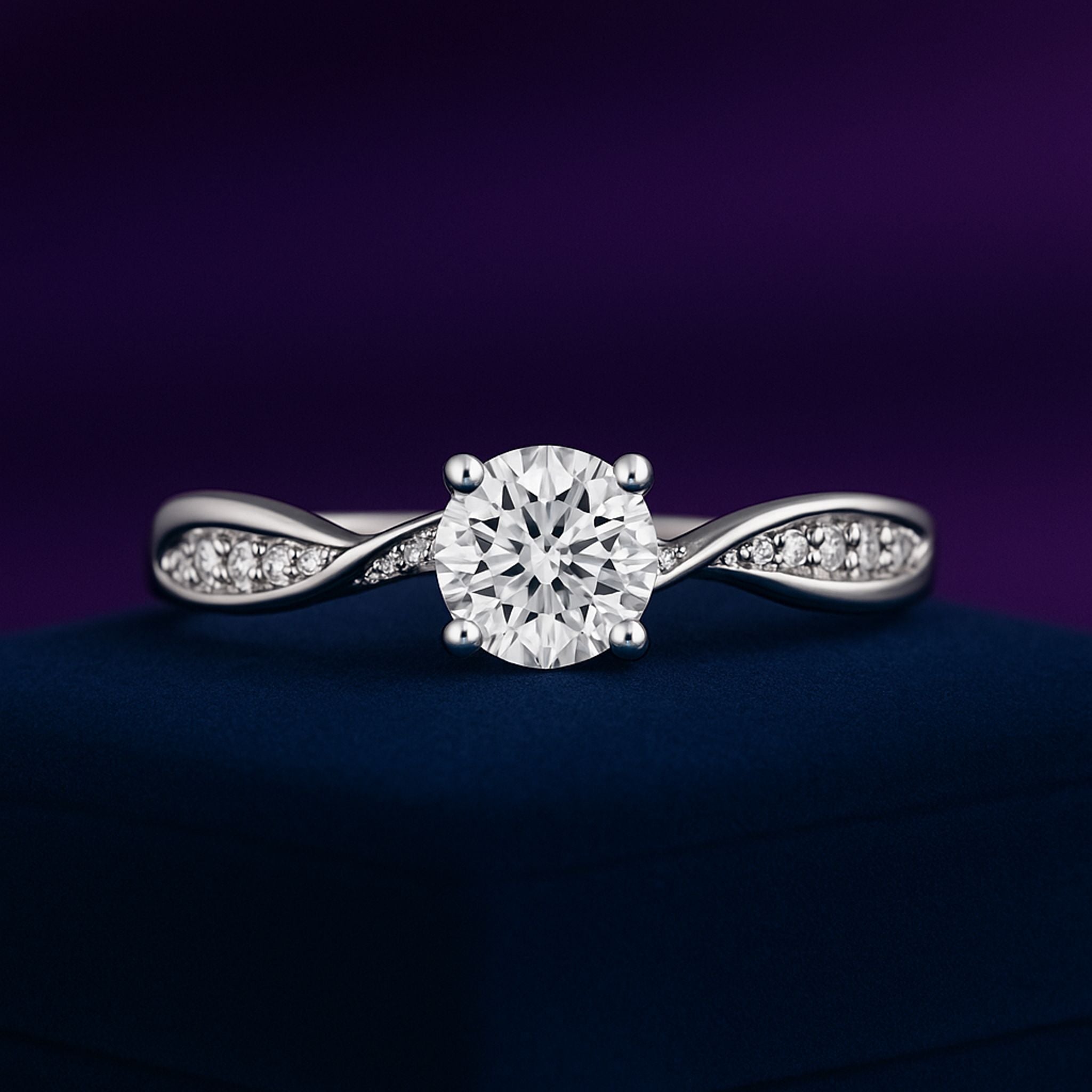 Bague diamant solitaire taille princesse 1,36 (ct) en or 14 carats