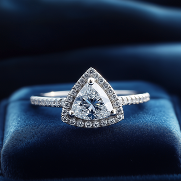 1.53 D VVS2 Triangular lab-grown diamond 14k gold
